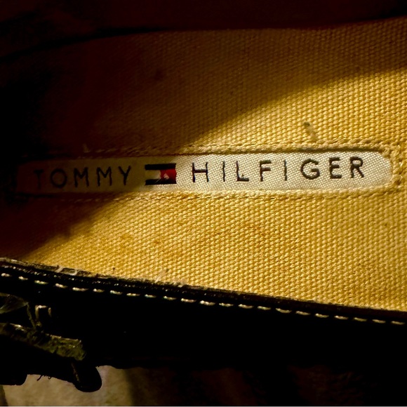 Vintage Tommy Hilfiger Women's Leather Buckle Heeled Loafers - Picture 7 of 7